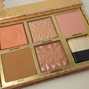 Blush Bar - Benefit Cosmetics